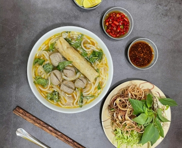 Bún bò chả bò viên