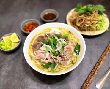 Bún Bò Tái - Nạm